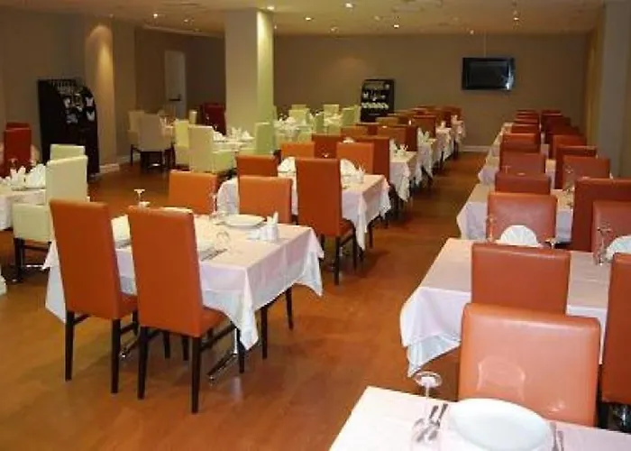 Golden Hill 4*