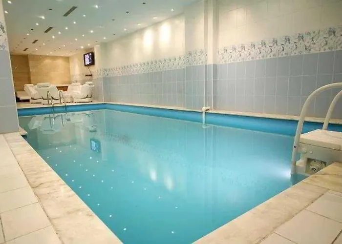 Golden Hill Hotel 4*
