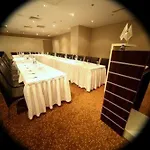Golden Hill מלון 4*