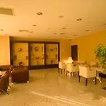 Golden Hill מלון 4*