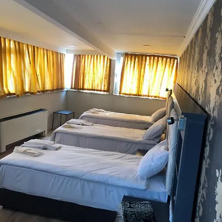 Golden Hill 4*