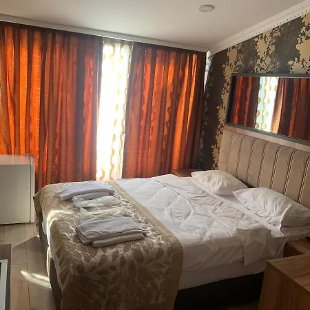 Golden Hill Hotel 4*