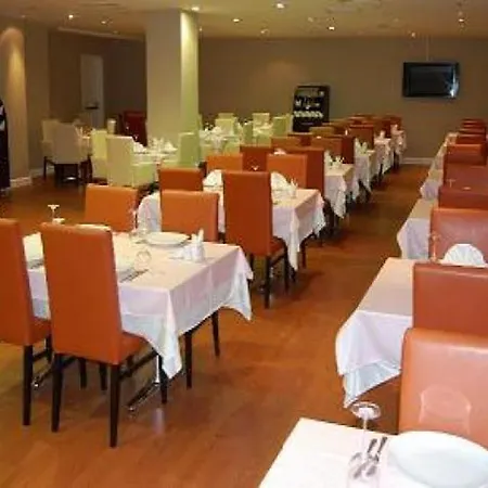 Golden Hill 4*
