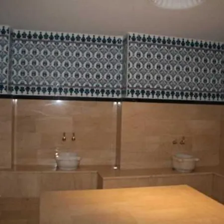 Golden Hill Hotel 4*