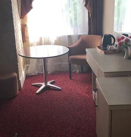 Golden Hill Hotel