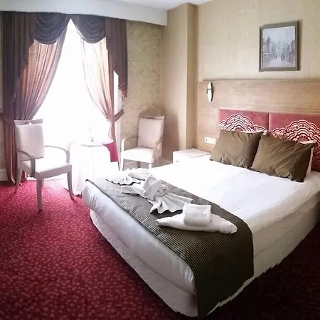 Golden Hill 4*
