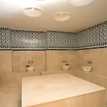 Golden Hill Hotel 4*