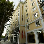 Golden Hill Hotel 4*