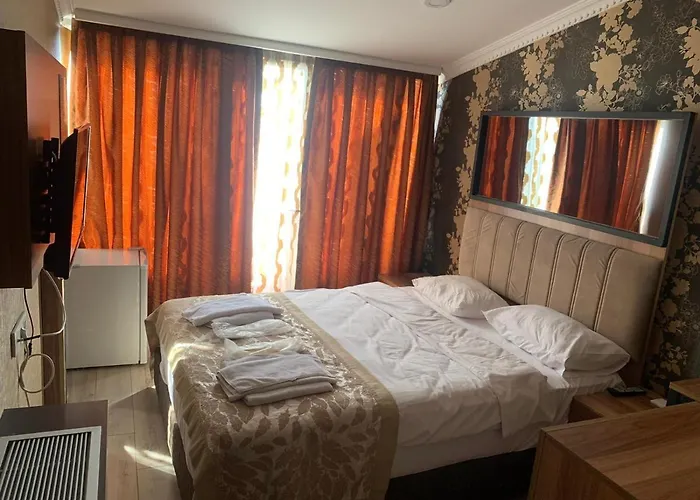 Golden Hill Hotel 4*